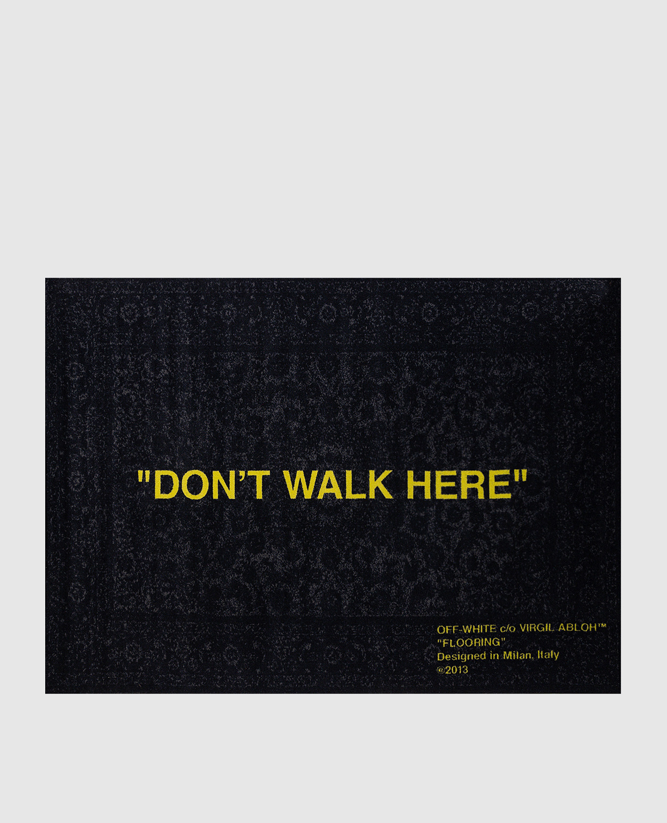 Серый ковер "Don't walk here", Текстиль
Серый ковер "Don't walk here", Текстиль