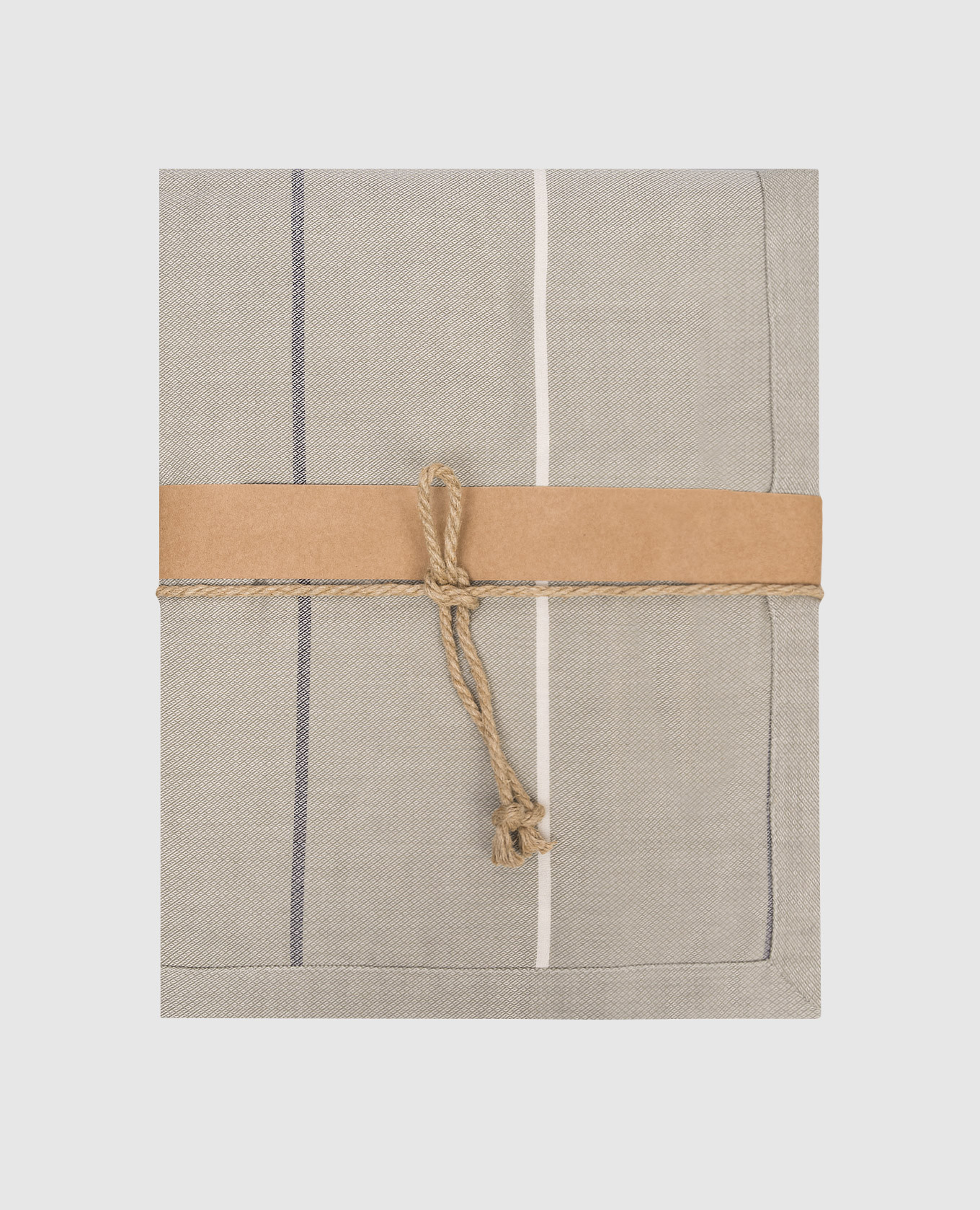 Серая скатерть OUTFIT в контрастную полоску, Серый, Скатерти
Серая скатерть OUTFIT в контрастную полоску, Серый, Скатерти