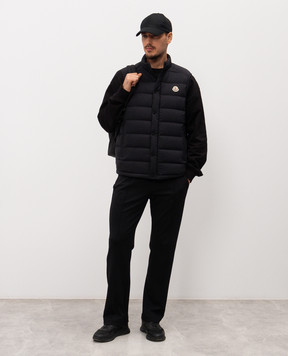 Moncler Черный пуховый жилет Barthe L10911A00078597YD