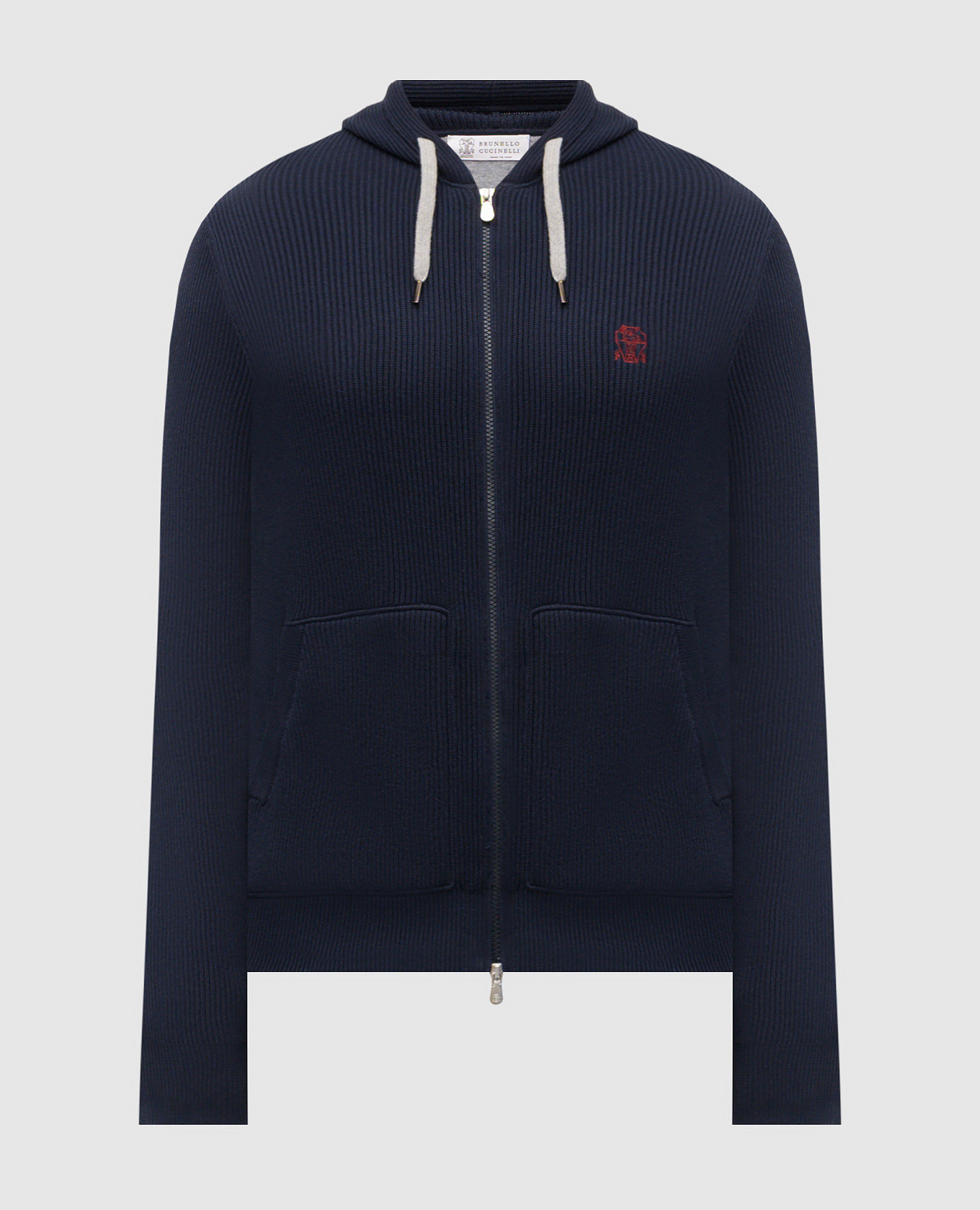 Синяя спортивная куртка с вышивкой эмблемы