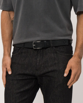 Trussardi Чорний шкіряний ремінь з тисненням логотипа B349B000042NMEL01L61