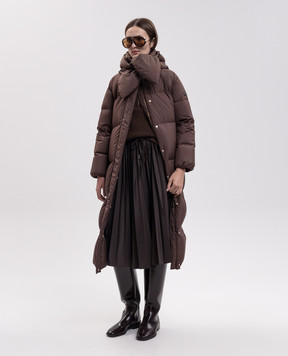 Moncler Коричневый пуховик L20931C00020597YW