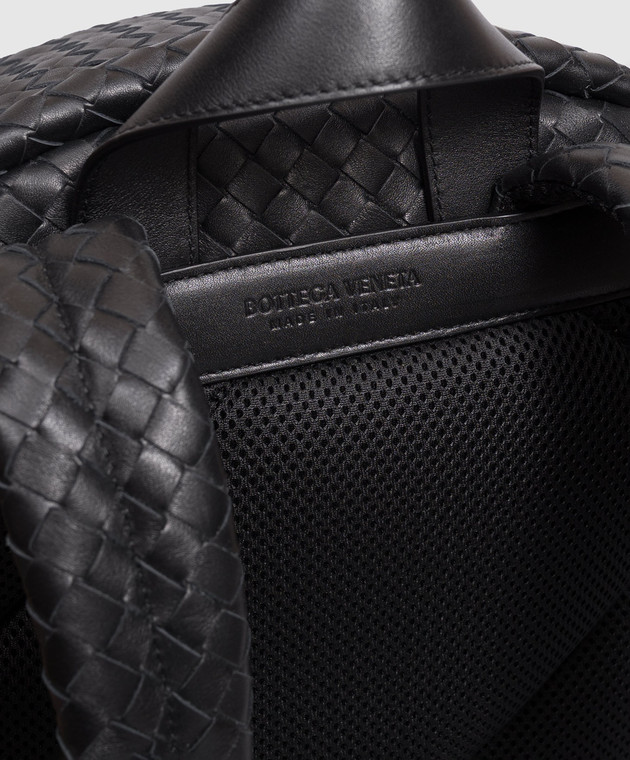 Bottega Veneta Черный кожаный рюкзак Intrecciato 876359V4RT3 изображение 4