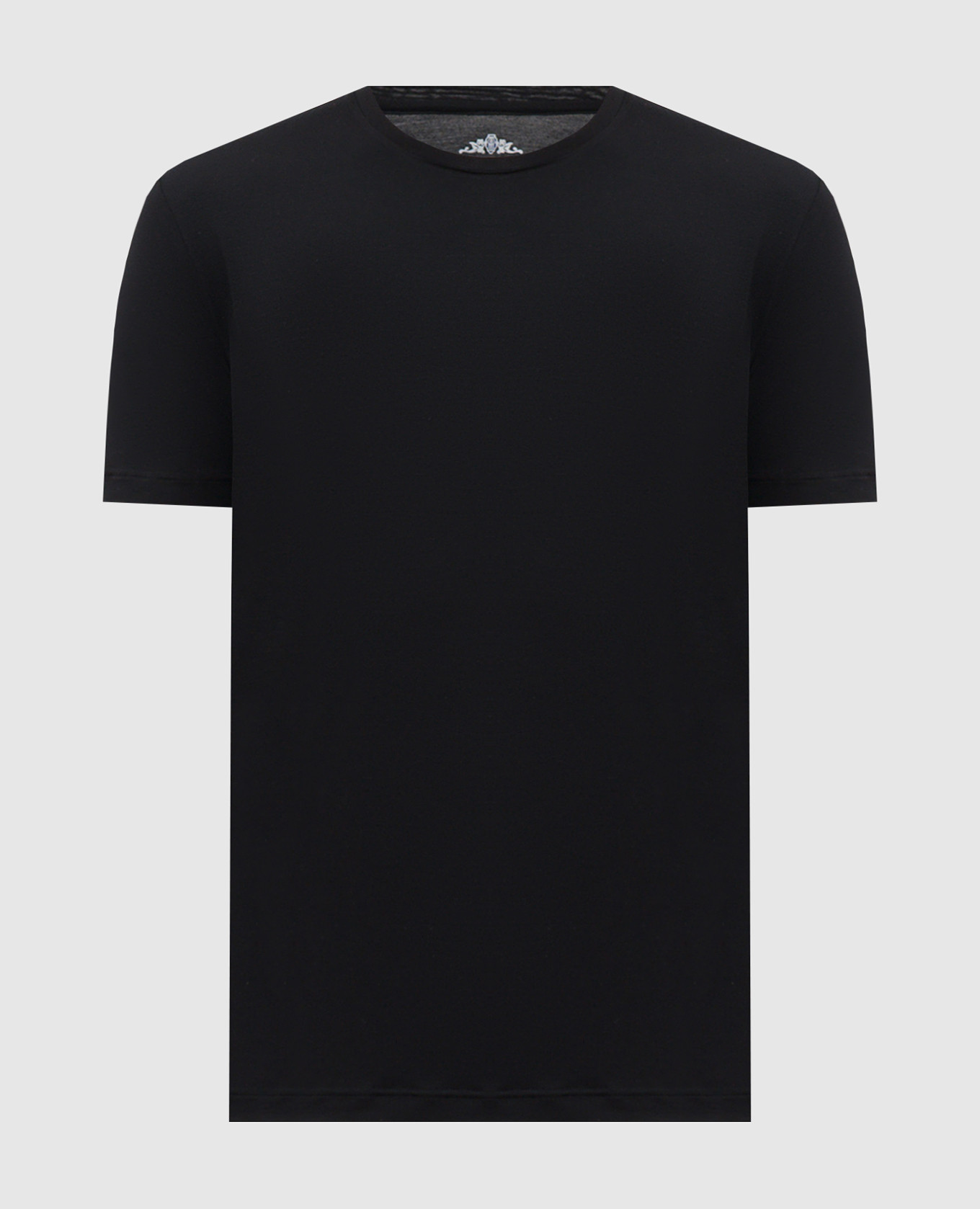 Черная футболка