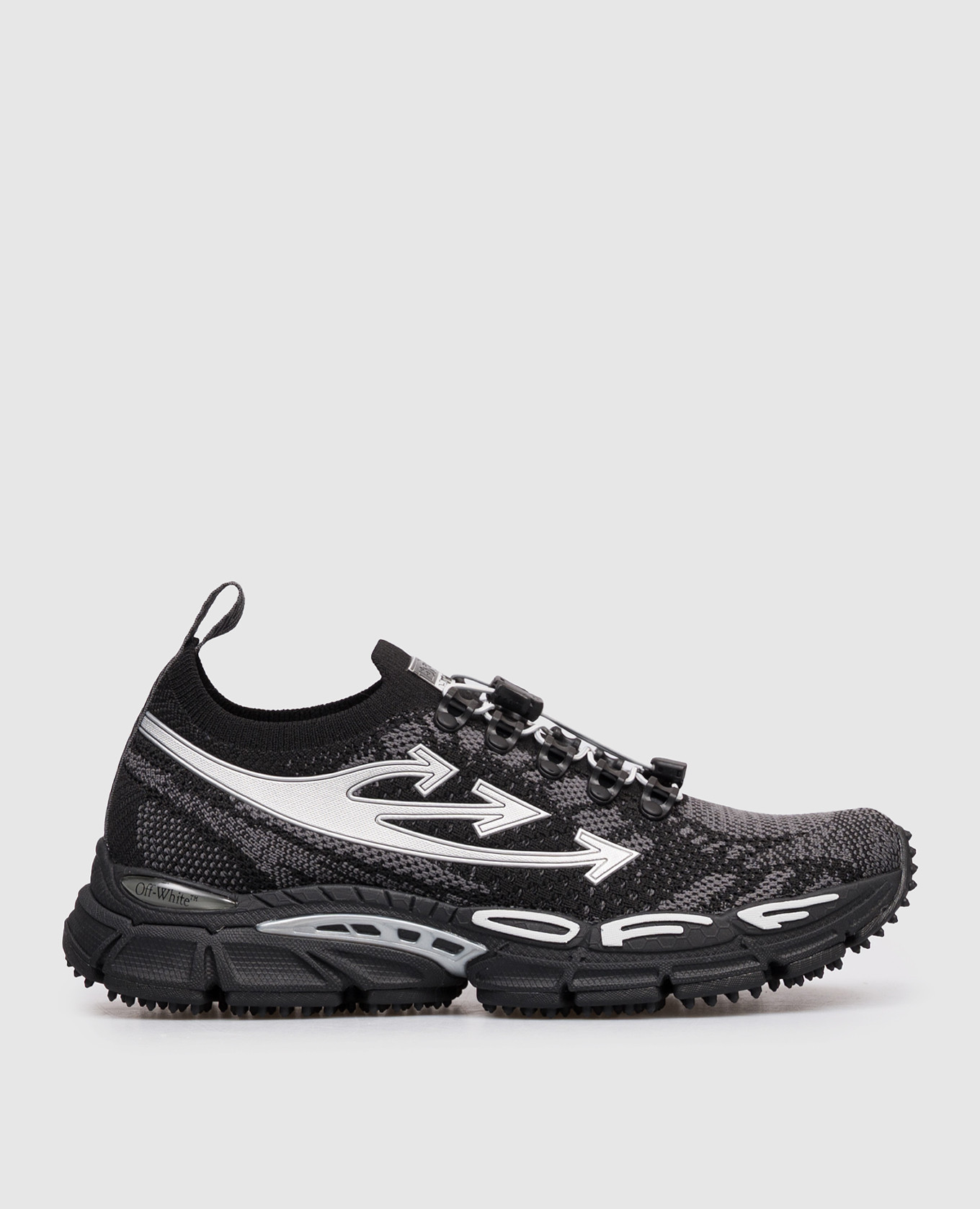 Черные кроссовки Be Right Back