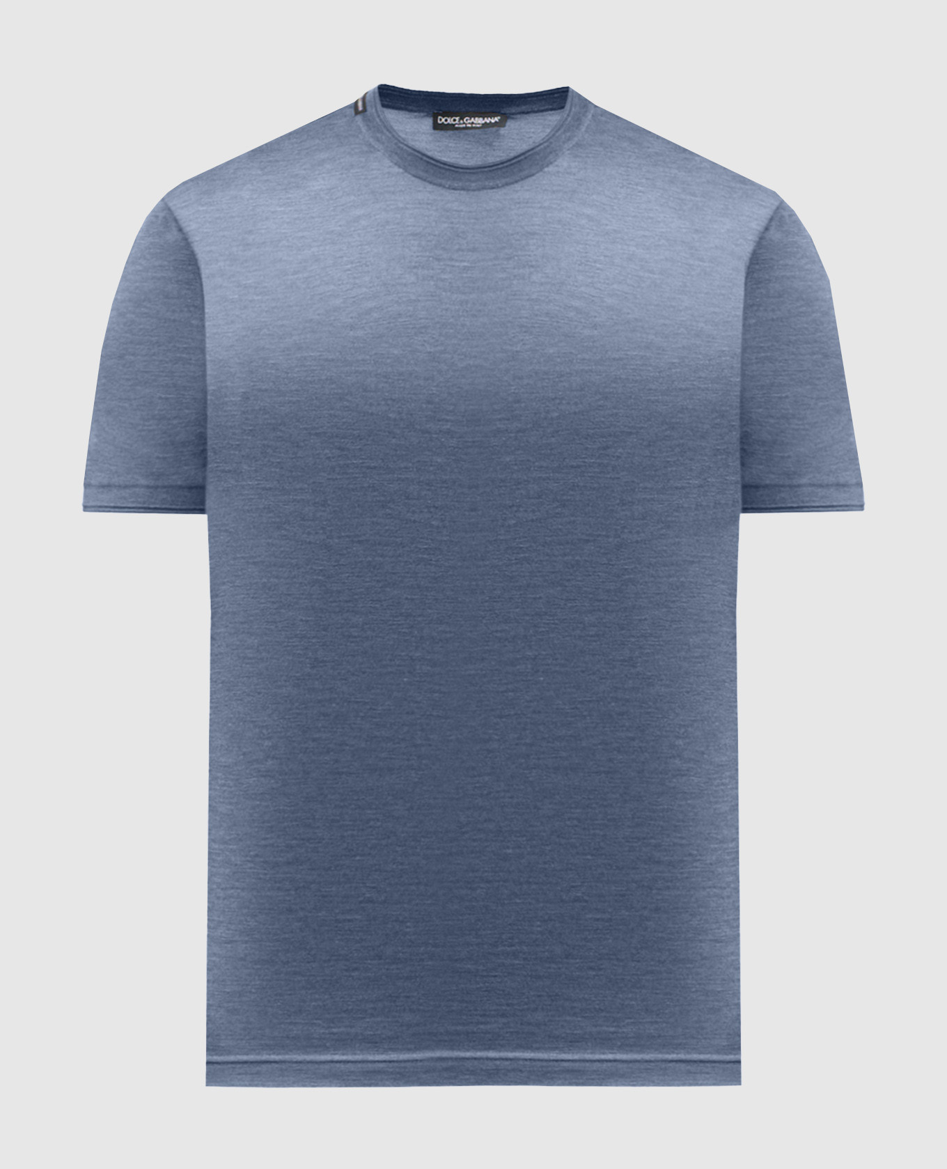 Синяя футболка из шелка