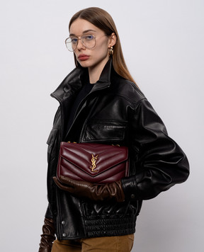 Saint Laurent Бордовая кожаная сумка-мессенджер Loulou с логотипом 801437AAEAX