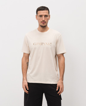 C.P. Company Бежева футболка з принтом емблеми MTS085A005100W