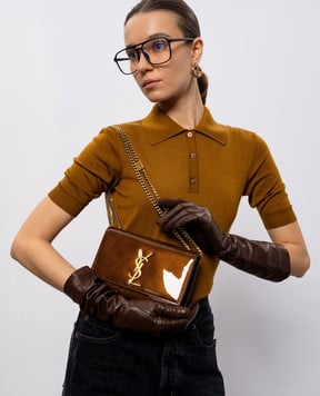 Saint Laurent Коричневая кожаная лакированная сумка Kate 469390AAD9W