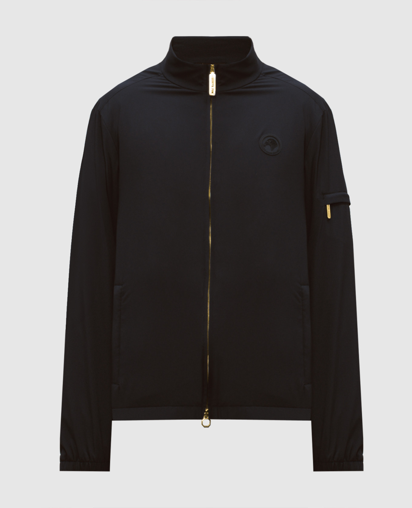Черная куртка с нашивкой эмблемы
