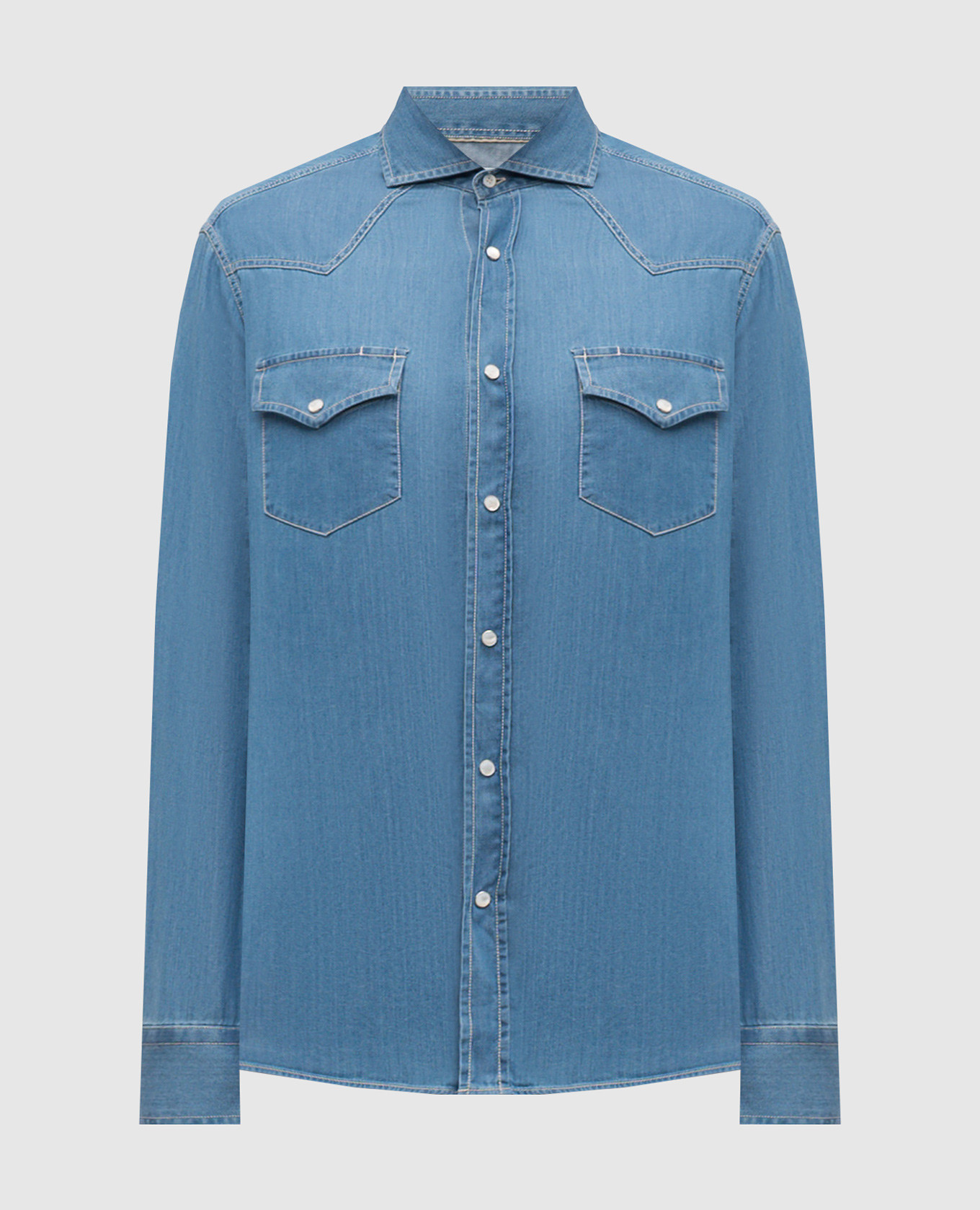Джинсовая рубашка синего цвета