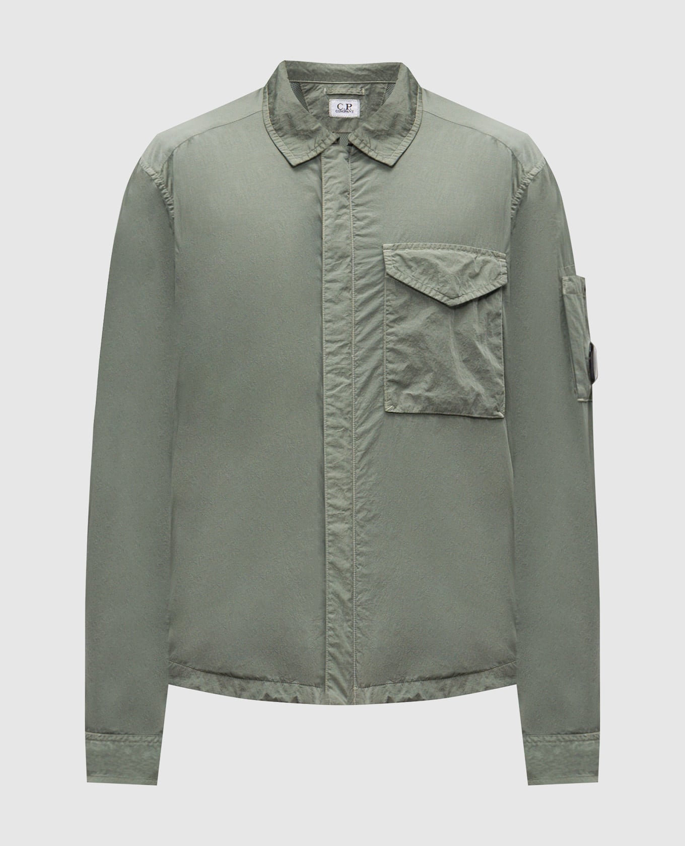 Зеленая ветровка с логотипом патча