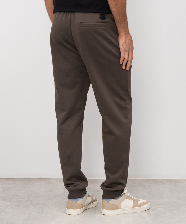 Moncler Коричневые джоггеры с фактурным логотипом L10918H0000289AZY изображение 3