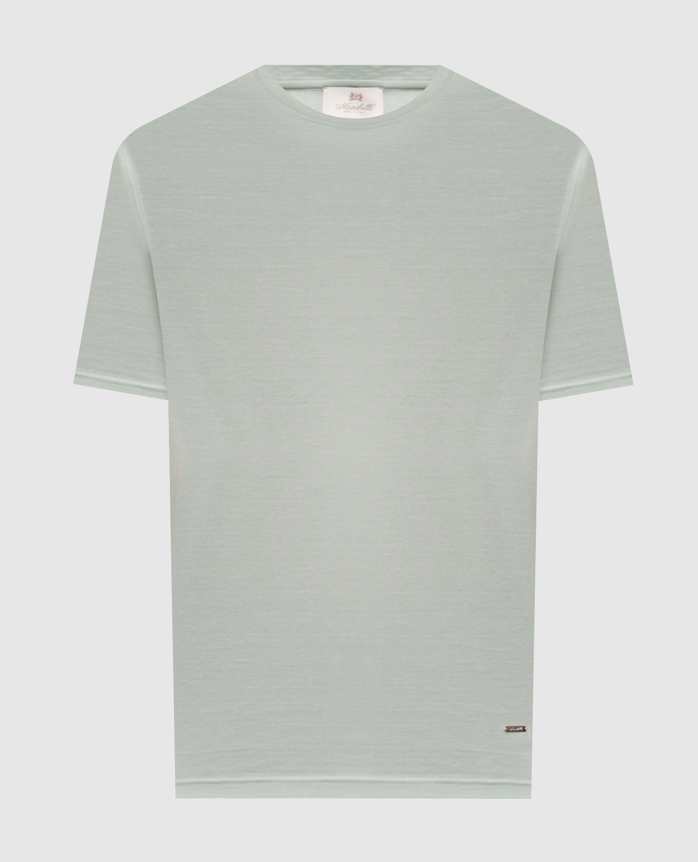 Зеленая футболка с нашивкой логотипа