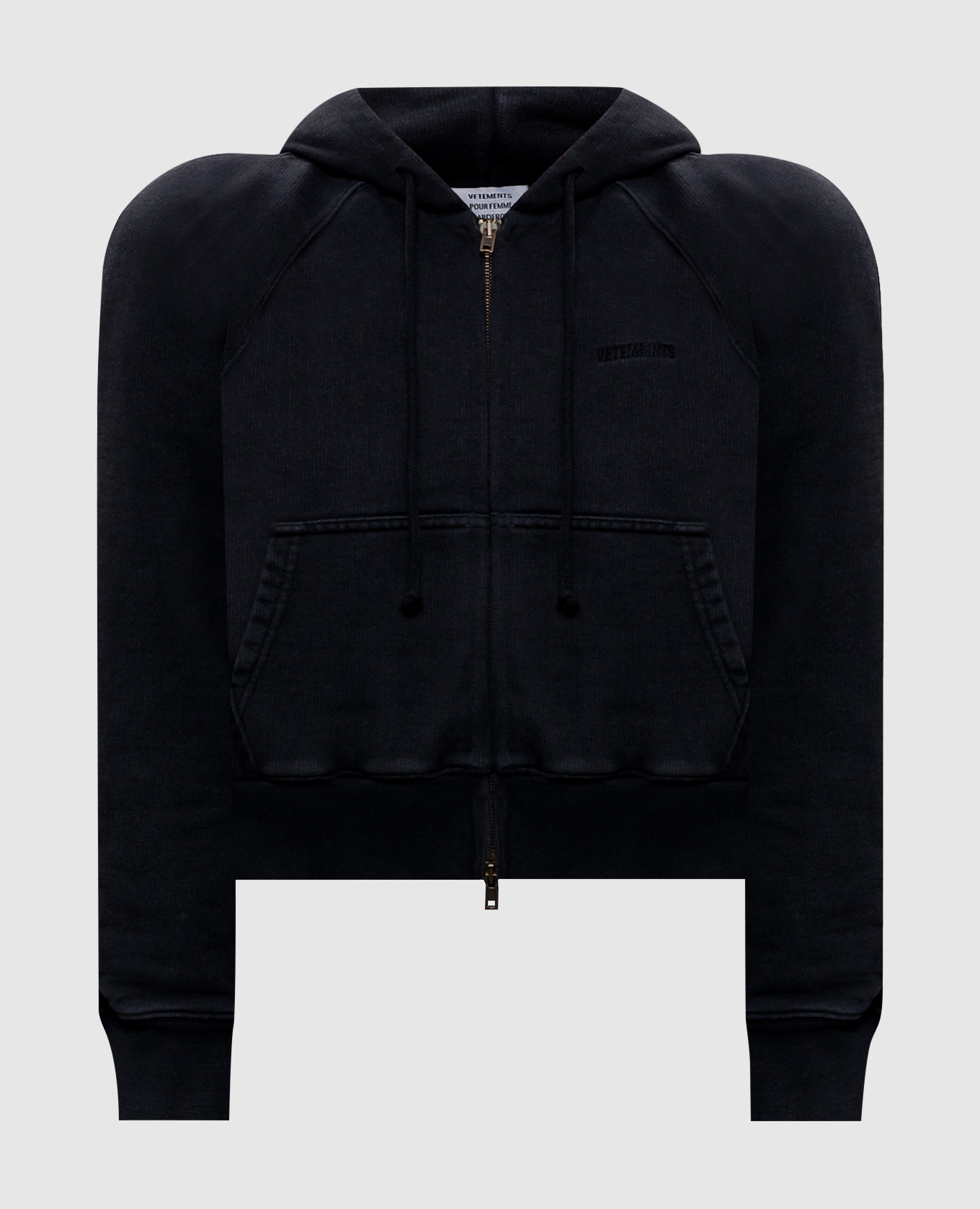 Чорна укорочена спортивна куртка з акцентними плечима