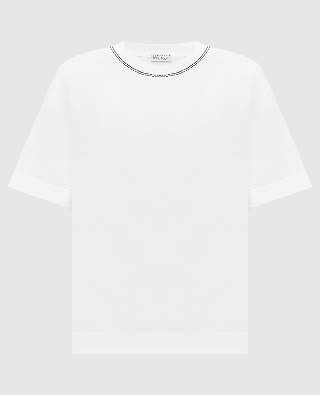 Белая футболка с цепочкой