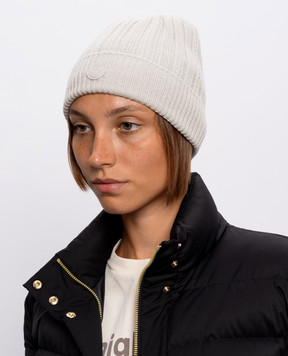 Moncler Серая шапка из шерсти с нашивкой логотипа L20933B00016M1241
