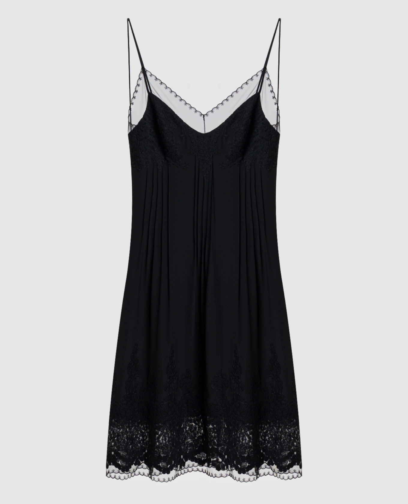 Черное платье из шелка с кружевом