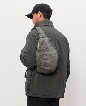 C.P. Company Сумка слинг цвета хаки с вышивкой логотипа MAC186A005269G