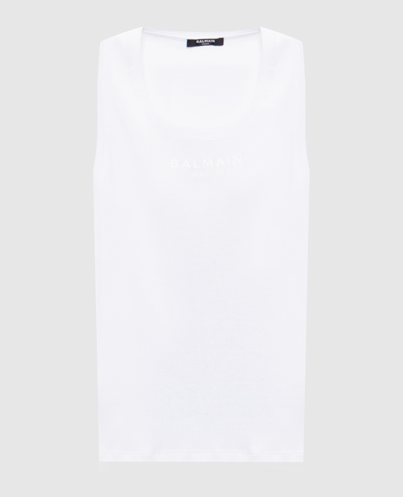 Белая майка в рубчик