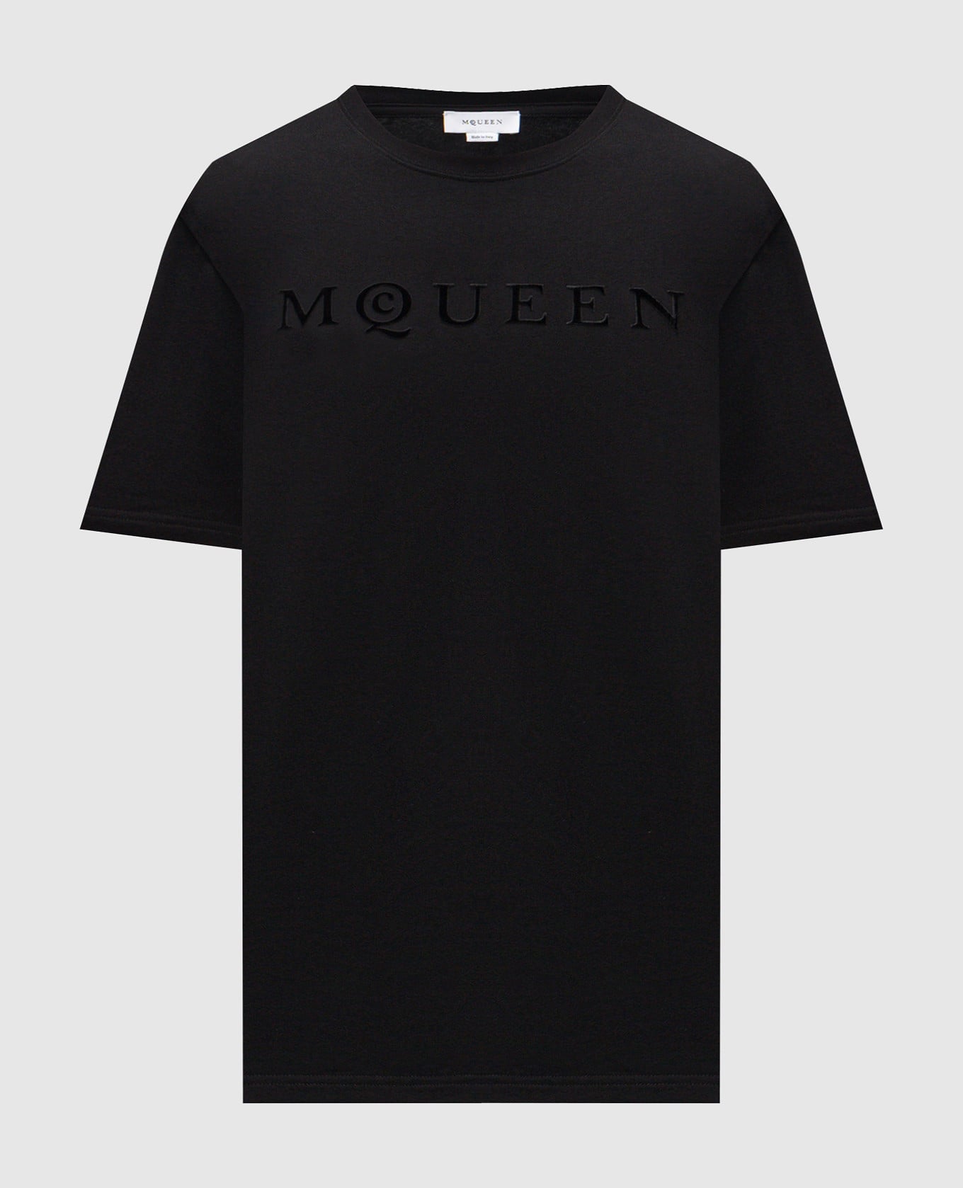 Черная футболка с логотипом