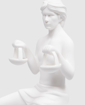 Palais Royal Декоративна біла порцелянова статуетка Zodiac Libra man 4522