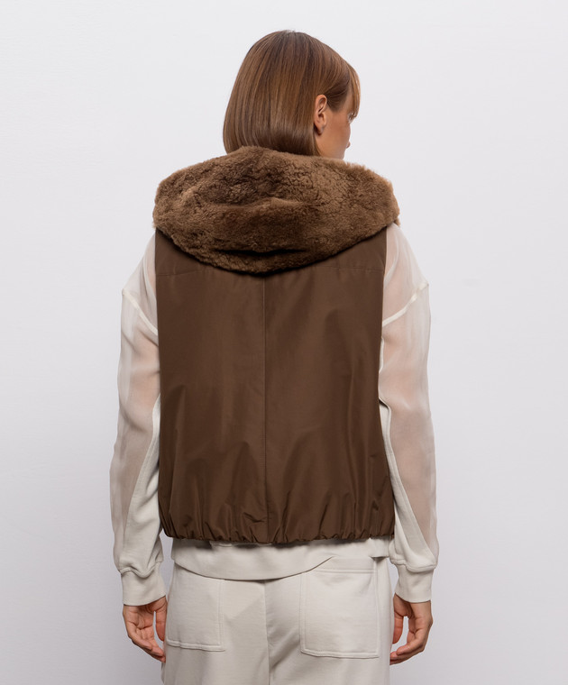 Brunello Cucinelli Коричневый двусторонний жилет с капюшоном MPMWE3080X изображение 5