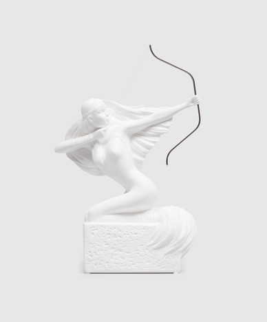 Декоративная белая фарфоровая статуэтка Zodiac Sagittsrius woman