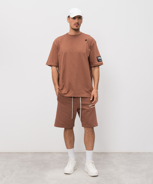 Comme des Fuckdown Коричнева футболка з вишивкою емблеми FMS6CFABM01981 зображення 2