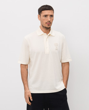 Ami Paris Бежевое поло с фактурной нашивкой эмблемы UPL428JE0221m