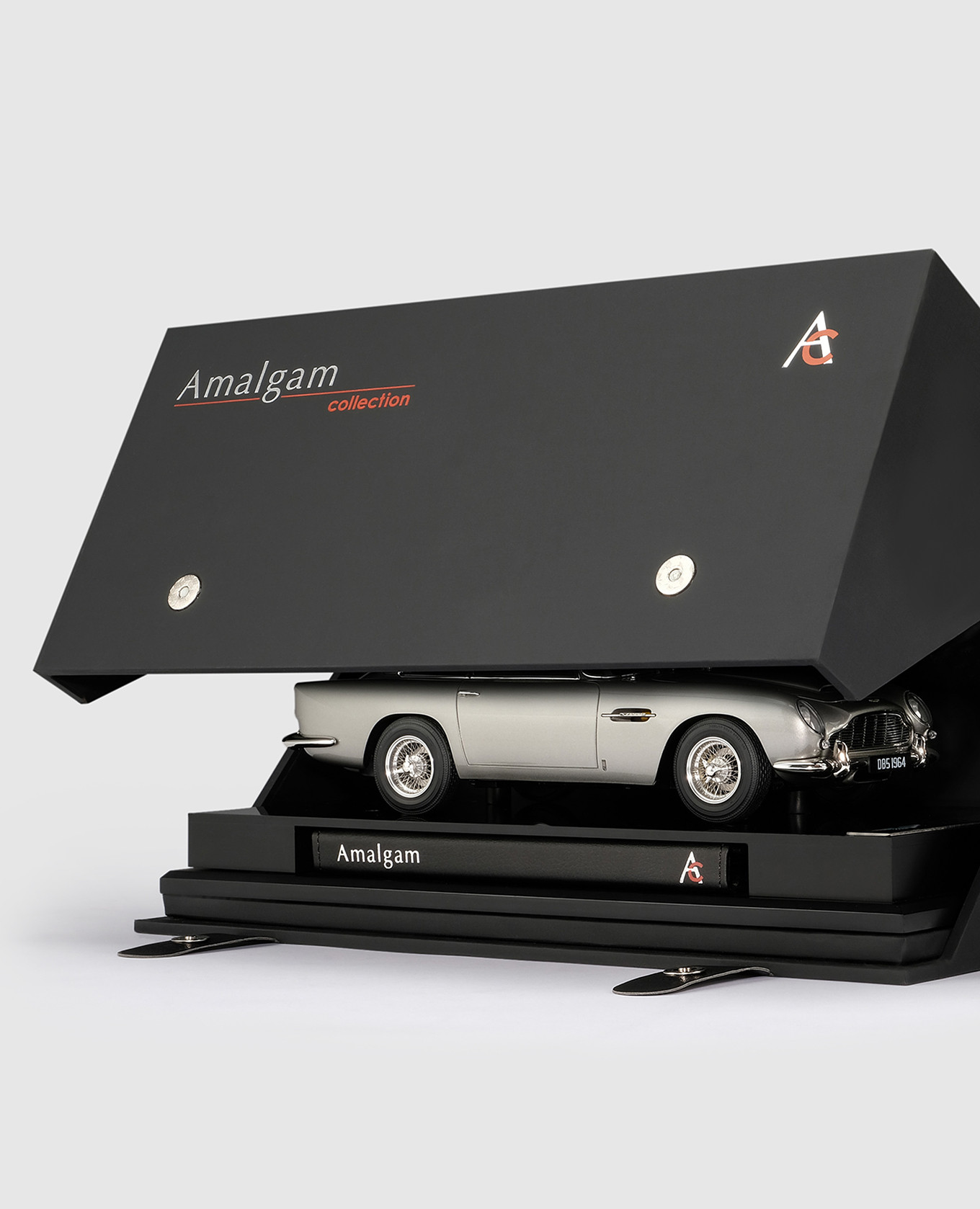 Amalgam Серый сувенир в форме автомобиля Aston Martin DB5 Vantage M6240SC1 изображение 6