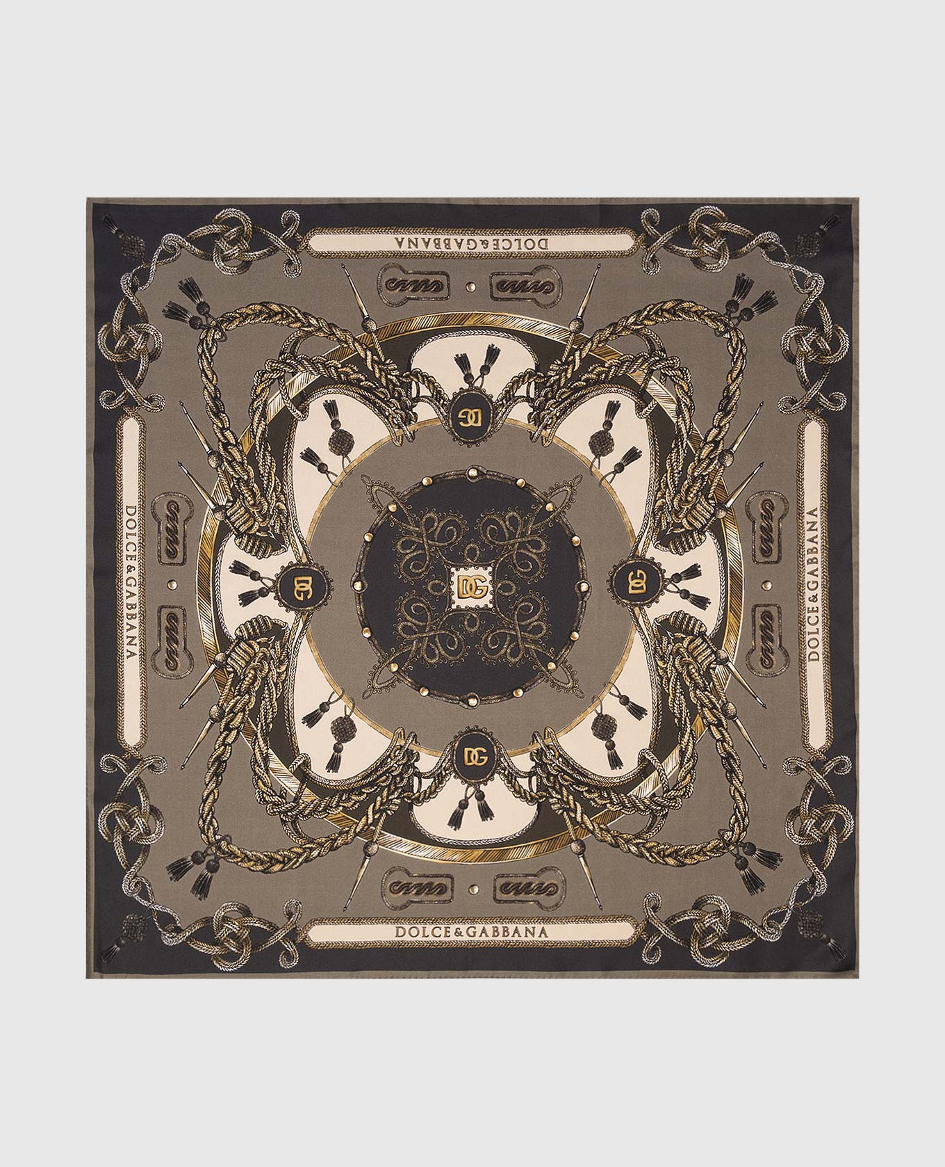 Платок из шелка в брендовый принт