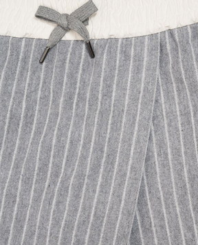 Brunello Cucinelli Дитячі сірі шорти в смужку BB192G118C