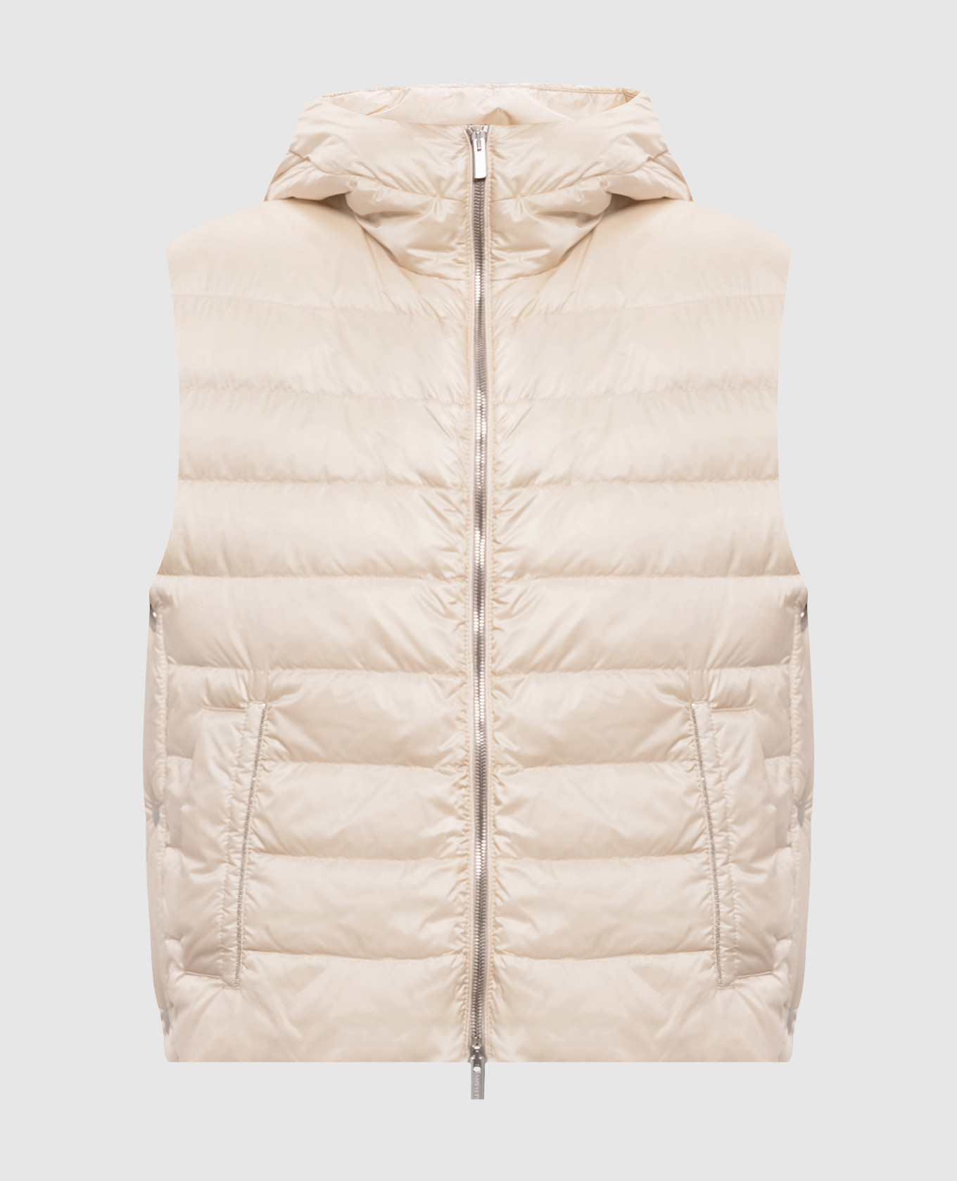 Бежевый пуховый жилет с цепочкой мониль