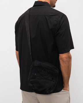 C.P. Company Черная сумка с вышивкой логотипа MAC154A110188M