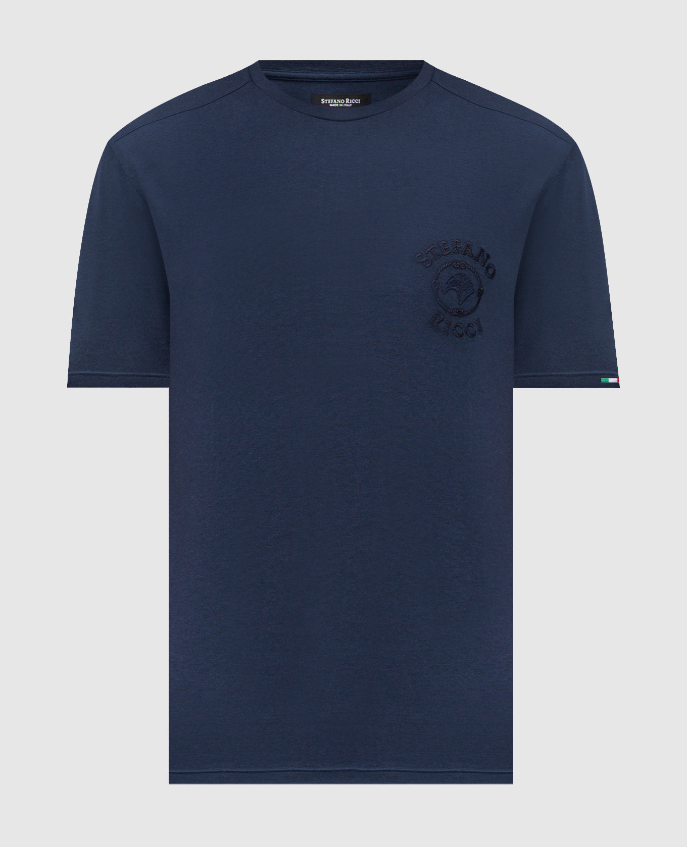 Синяя футболка с логотипом