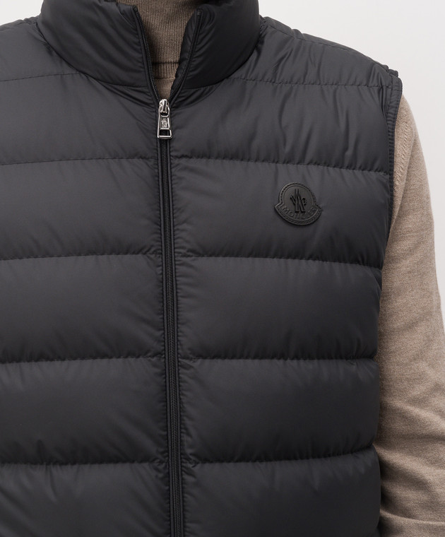 Moncler Черный пуховый жилет с нашивкой логотипа L10911A00097549SK изображение 5