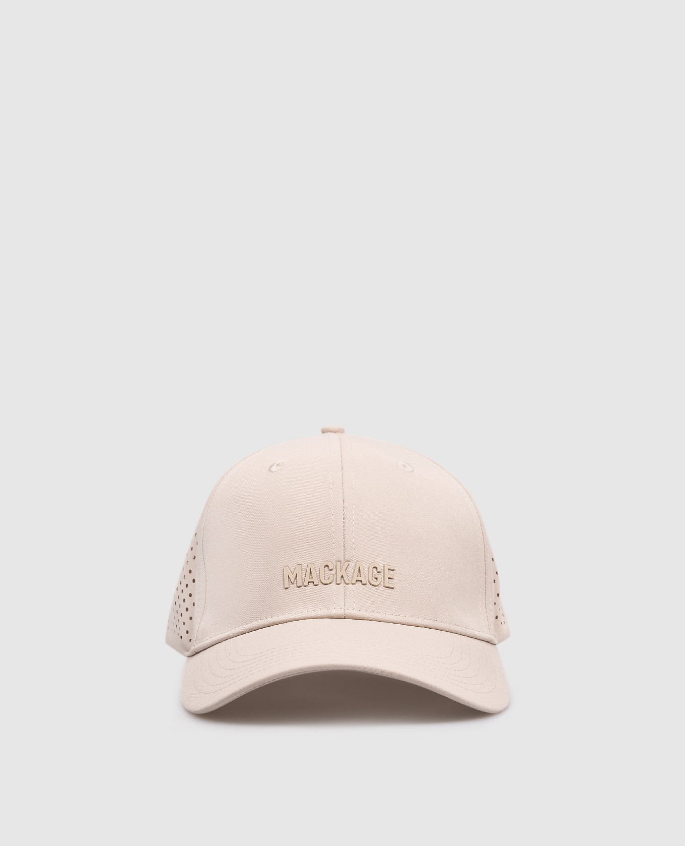 Бежевая кепка с фактурным логотипом