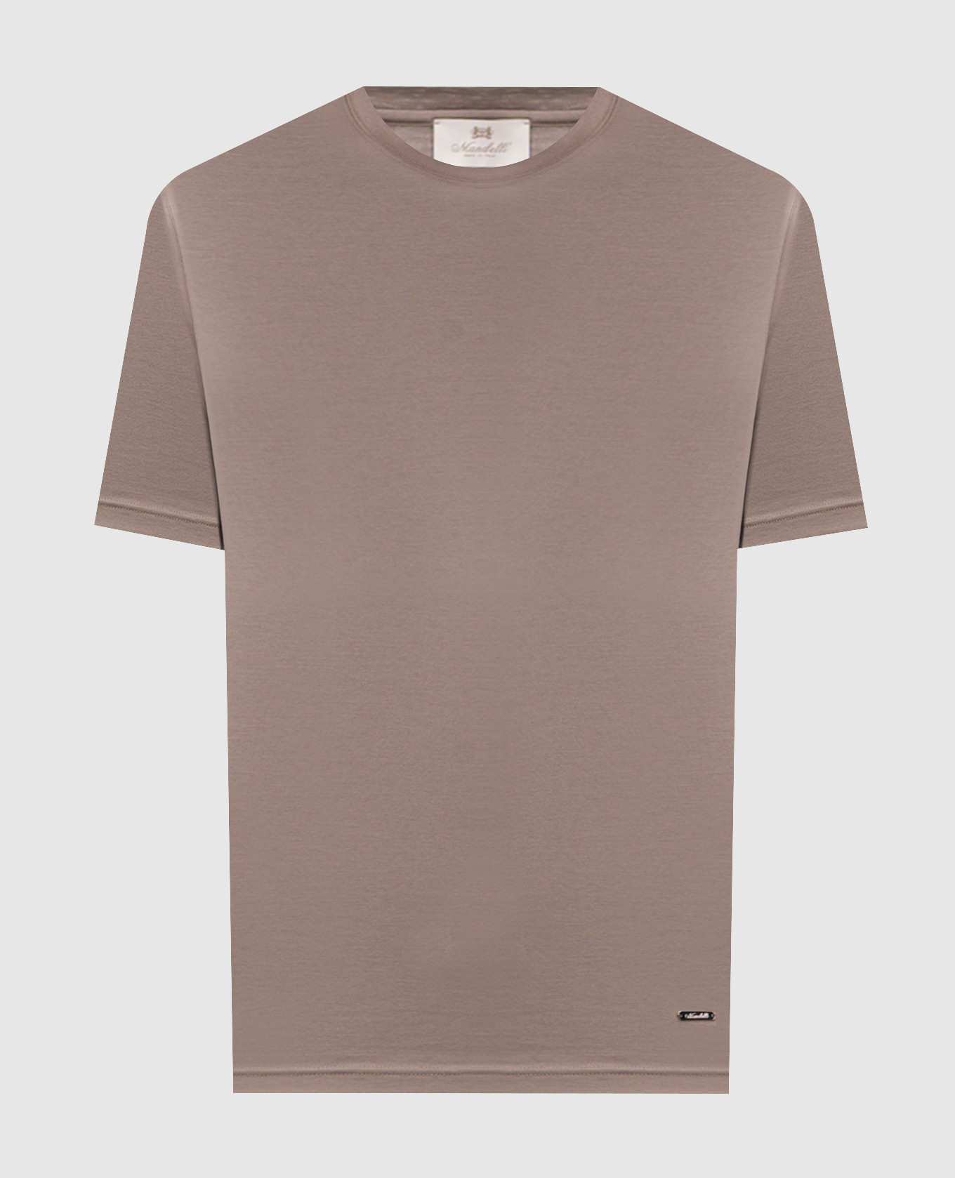 Коричневая футболка с нашивкой логотипа