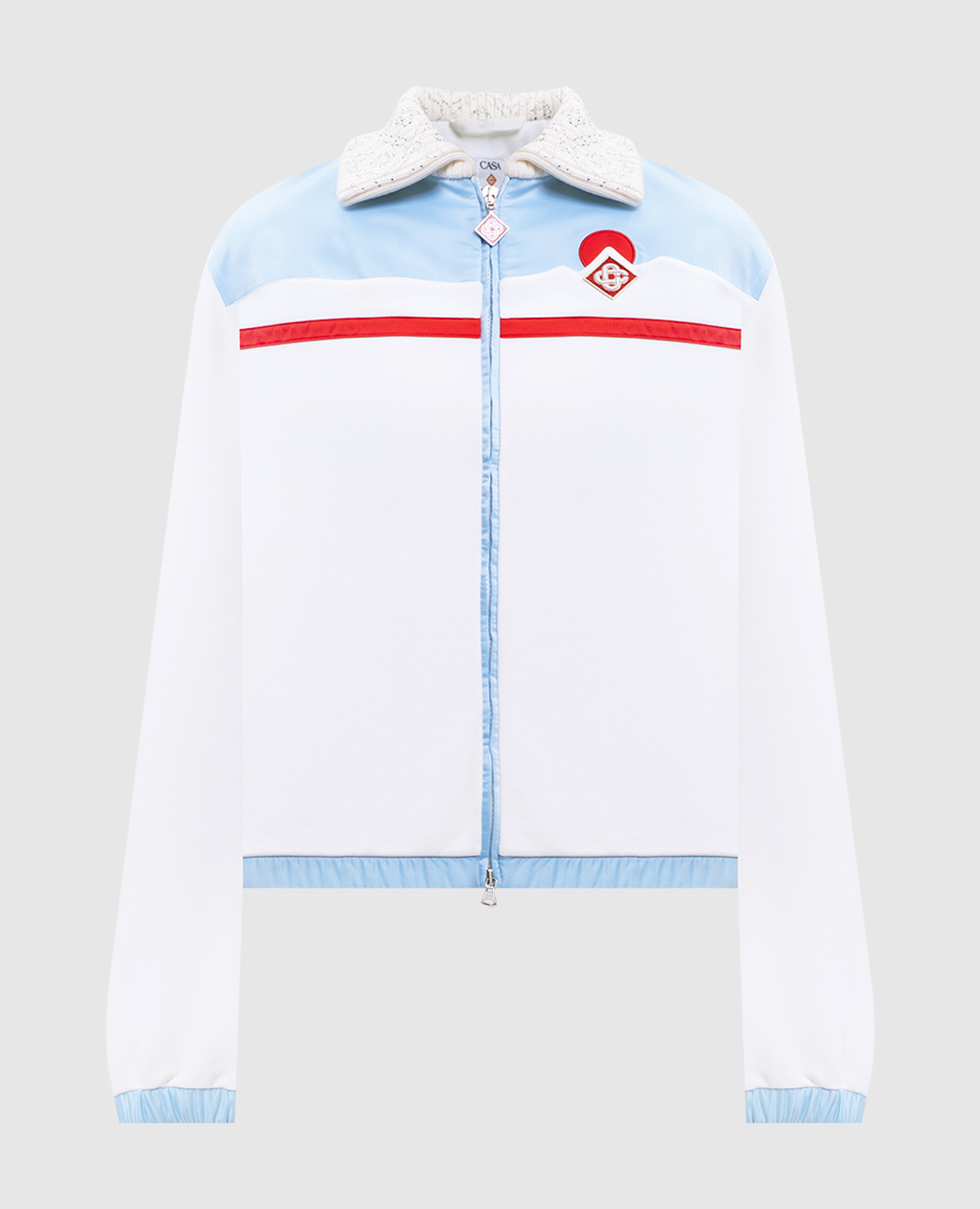 Белая спортивная куртка с эмблемой
