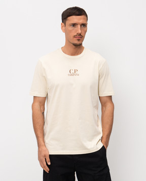 C.P. Company Бежева футболка з контрастним принтом логотипа та емблеми MTS291A005431G