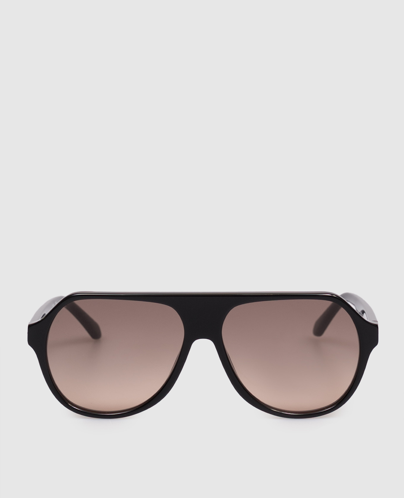 Солнцезащитные очки черного цвета