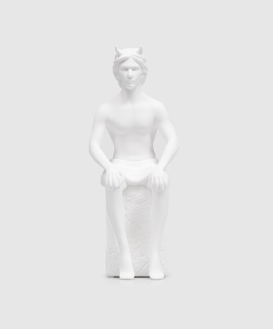 Декоративная белая фарфоровая статуэтка Zodiac Taurus man