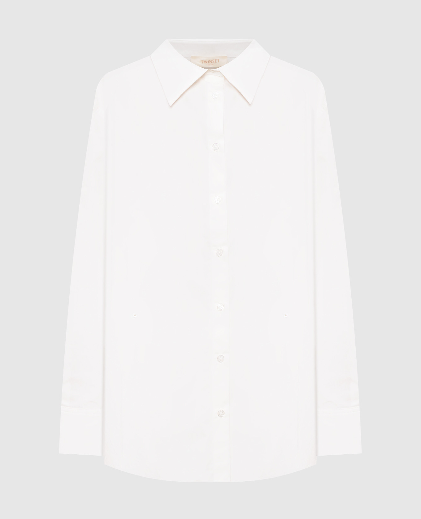 Белая рубашка с вышивкой логотипа