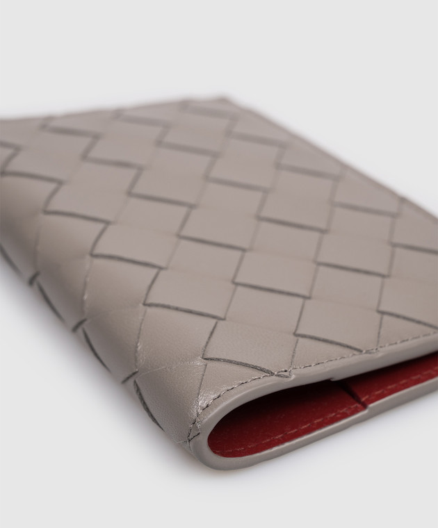 Bottega Veneta Серая кожаная обложка для паспорта Intrecciato 749954VCPP6 изображение 4