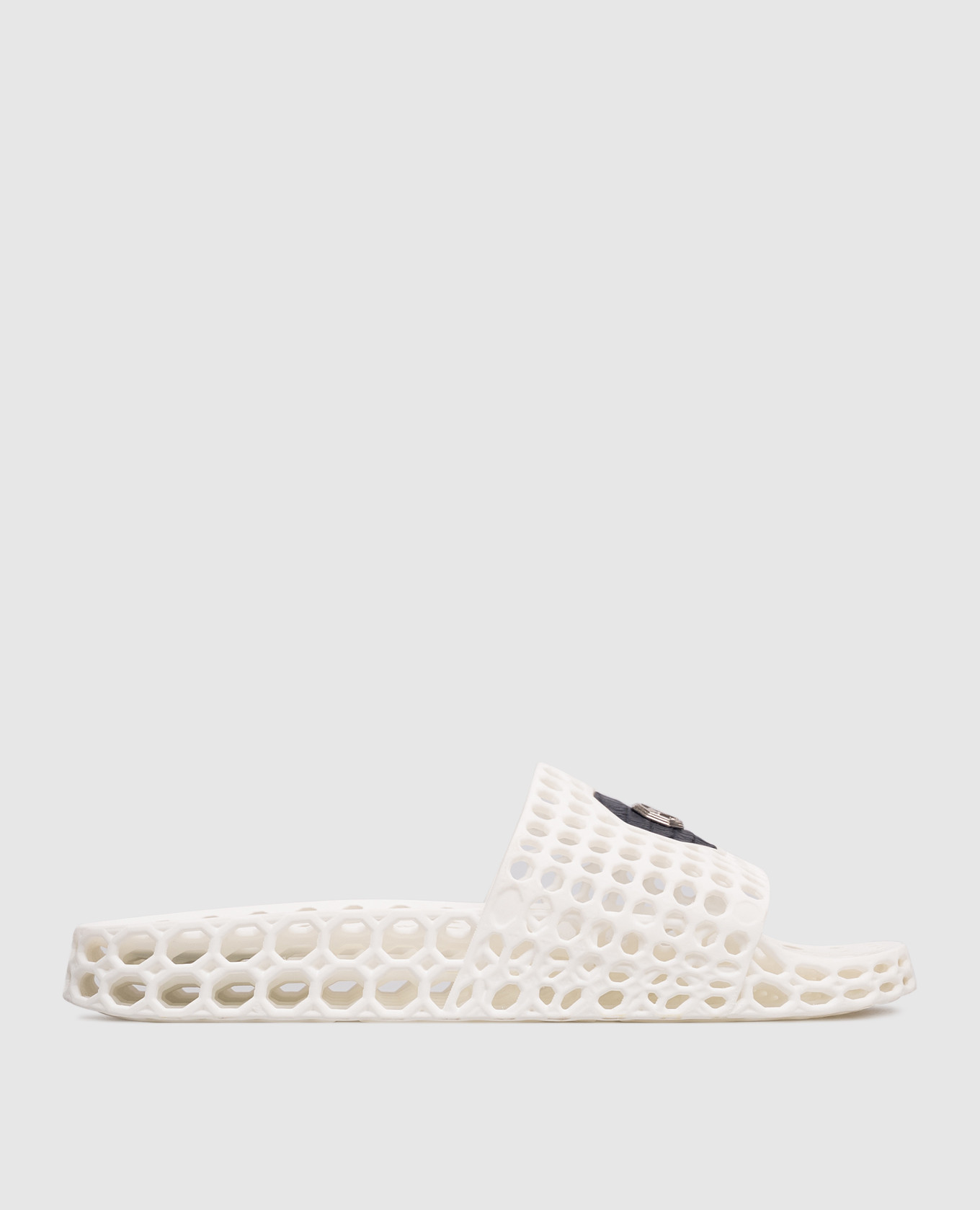 Белые перфорированные слайдеры с кожаными вставками