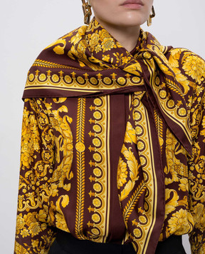 Versace Коричнева хустка із шовку в принт Barocco 10016001A04577