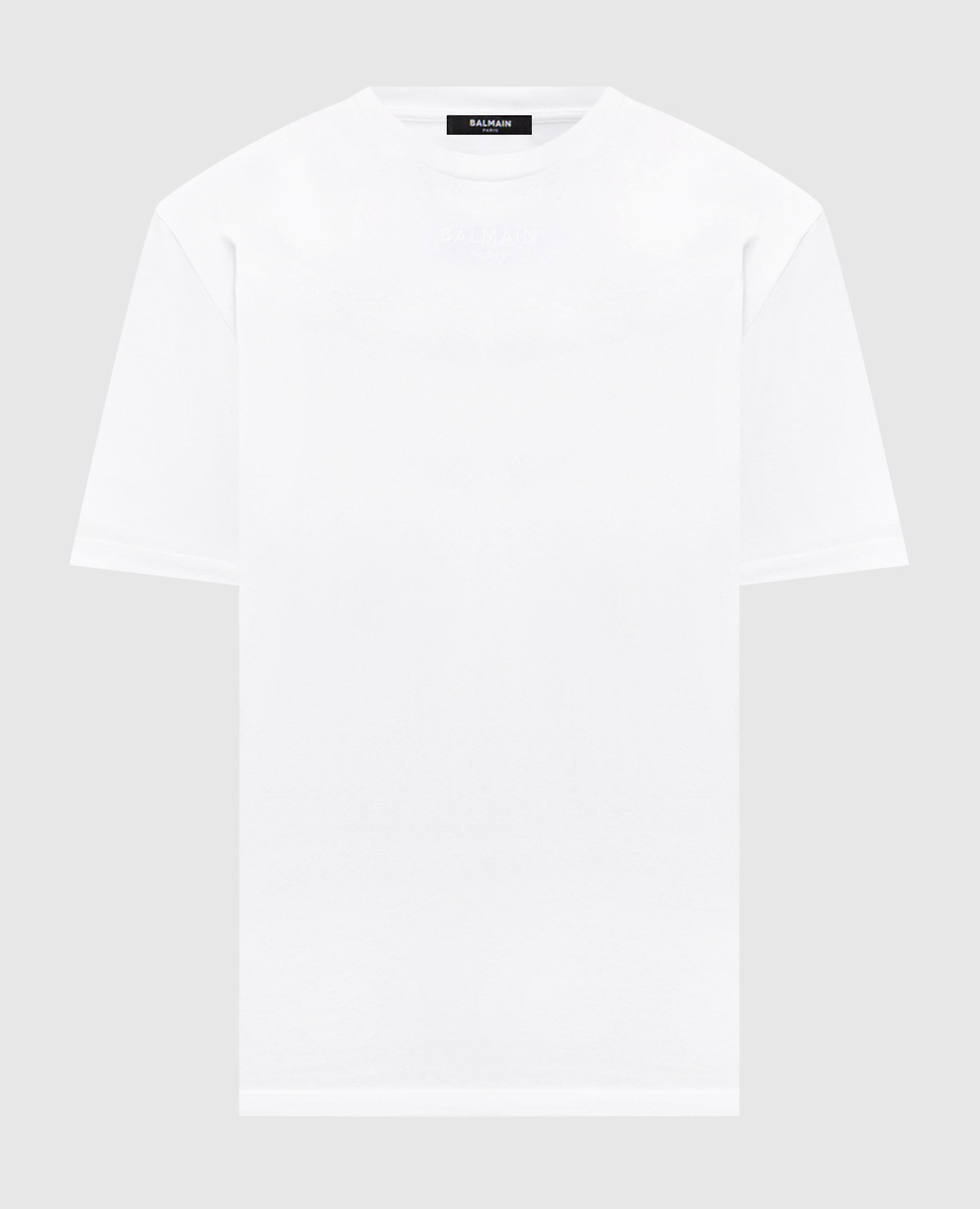 Белая футболка с вышивкой логотипа