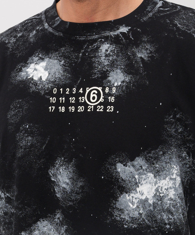 Maison Margiela MM6 Чорна футболка в принт SH2GC0039M20048 зображення 5