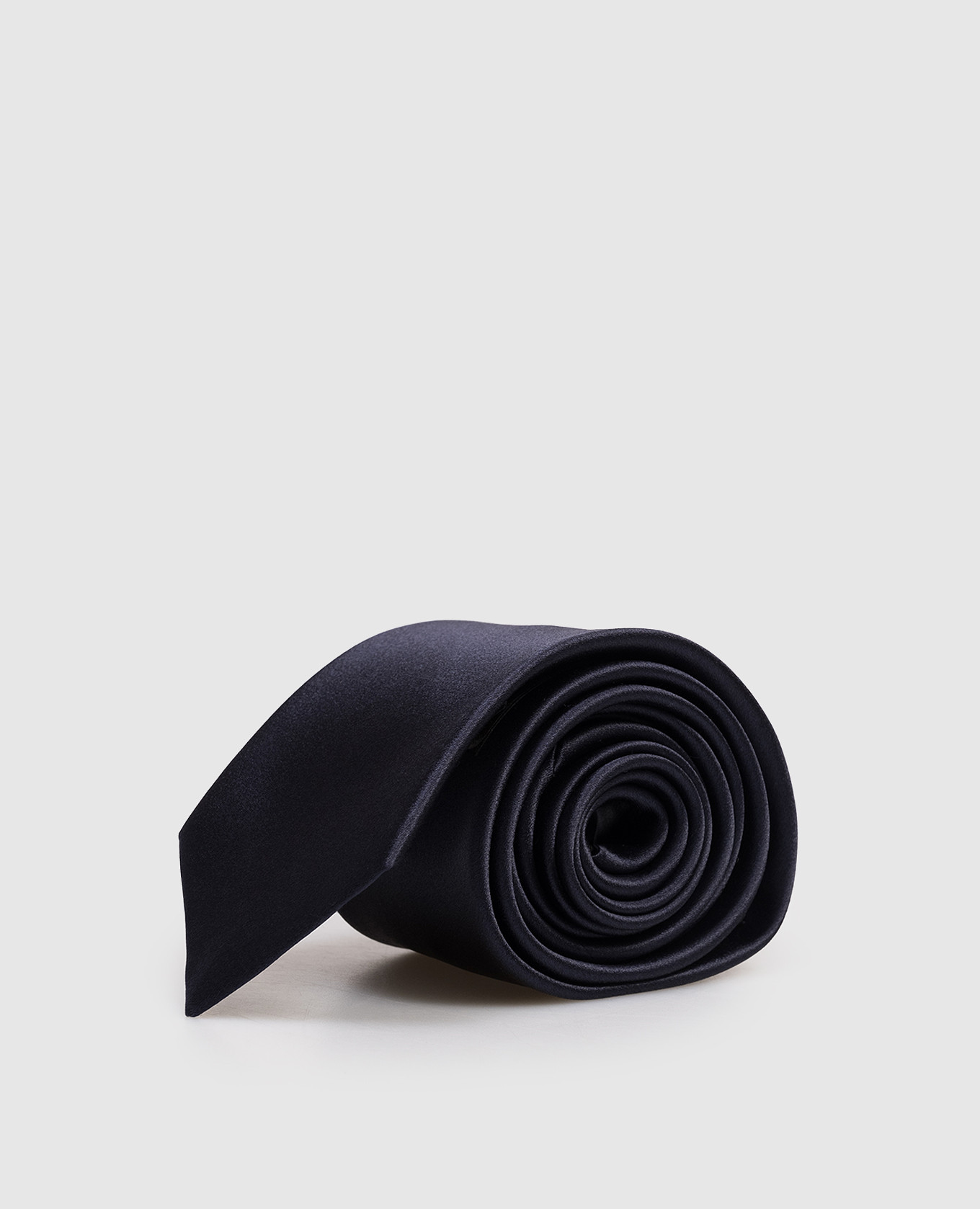 

Синий галстук из шелка, Галстуки